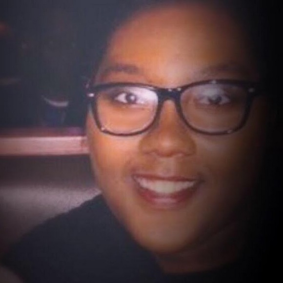 Meet your Posher, Aliyah - Picture 1 of 1